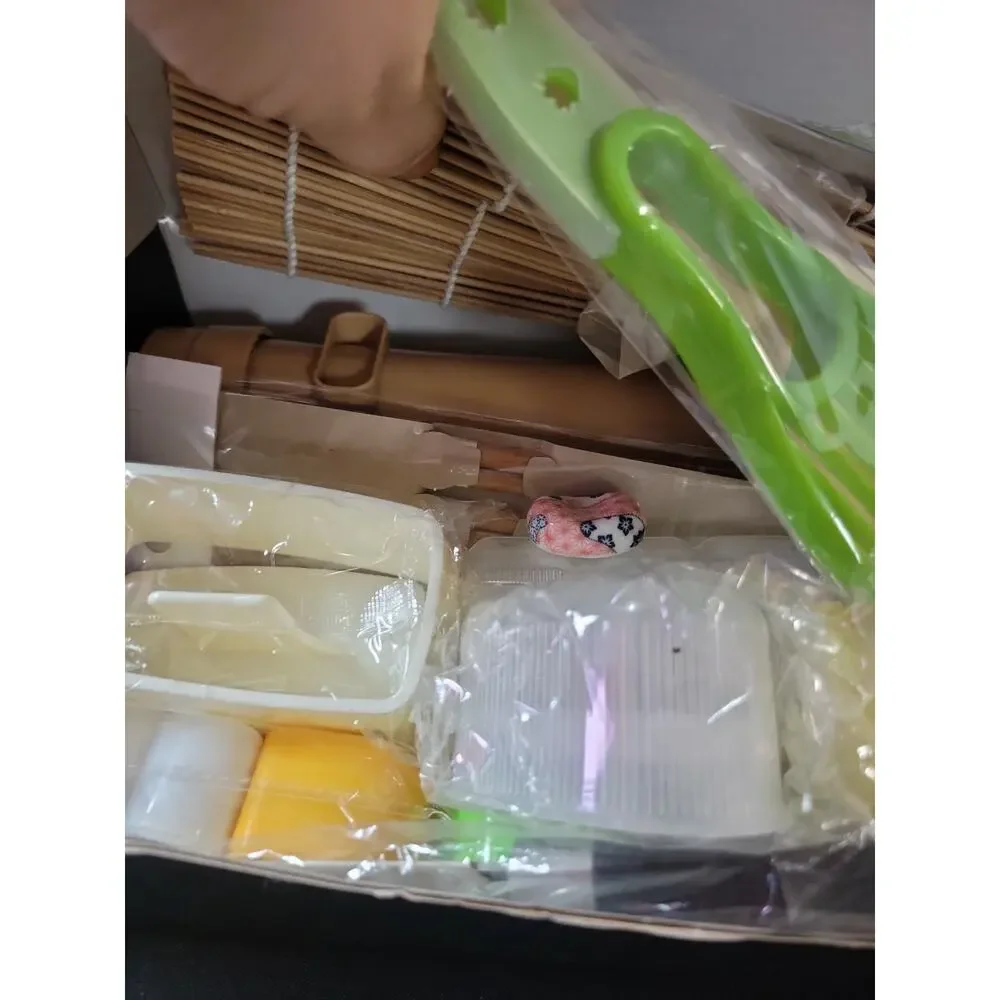 DELAMU Sushi Making Kit 20 in 1 Sushi Maker Bazooka Roller Kit w/ Bamboo Mat